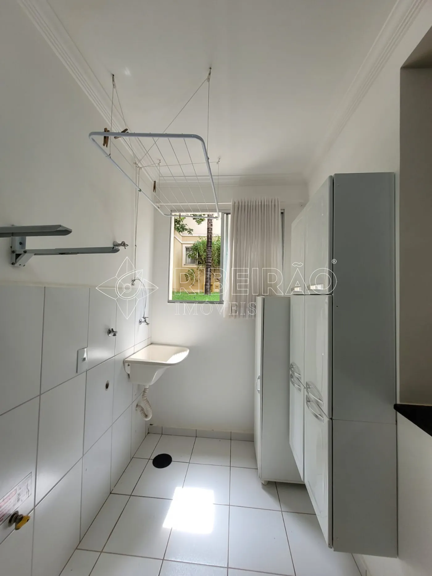Alugar Apartamento / Padr&atilde;o em Ribeir&atilde;o Preto R$ 900,00 - Foto 14