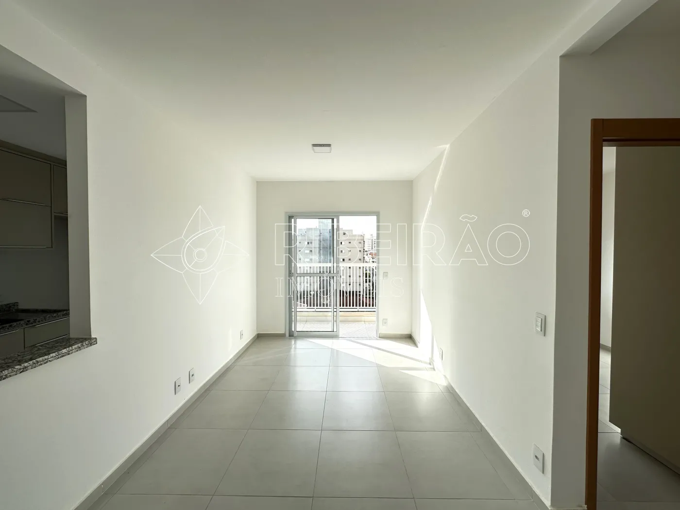 Alugar Apartamento / Padr&atilde;o em Ribeir&atilde;o Preto R$ 2.000,00 - Foto 2