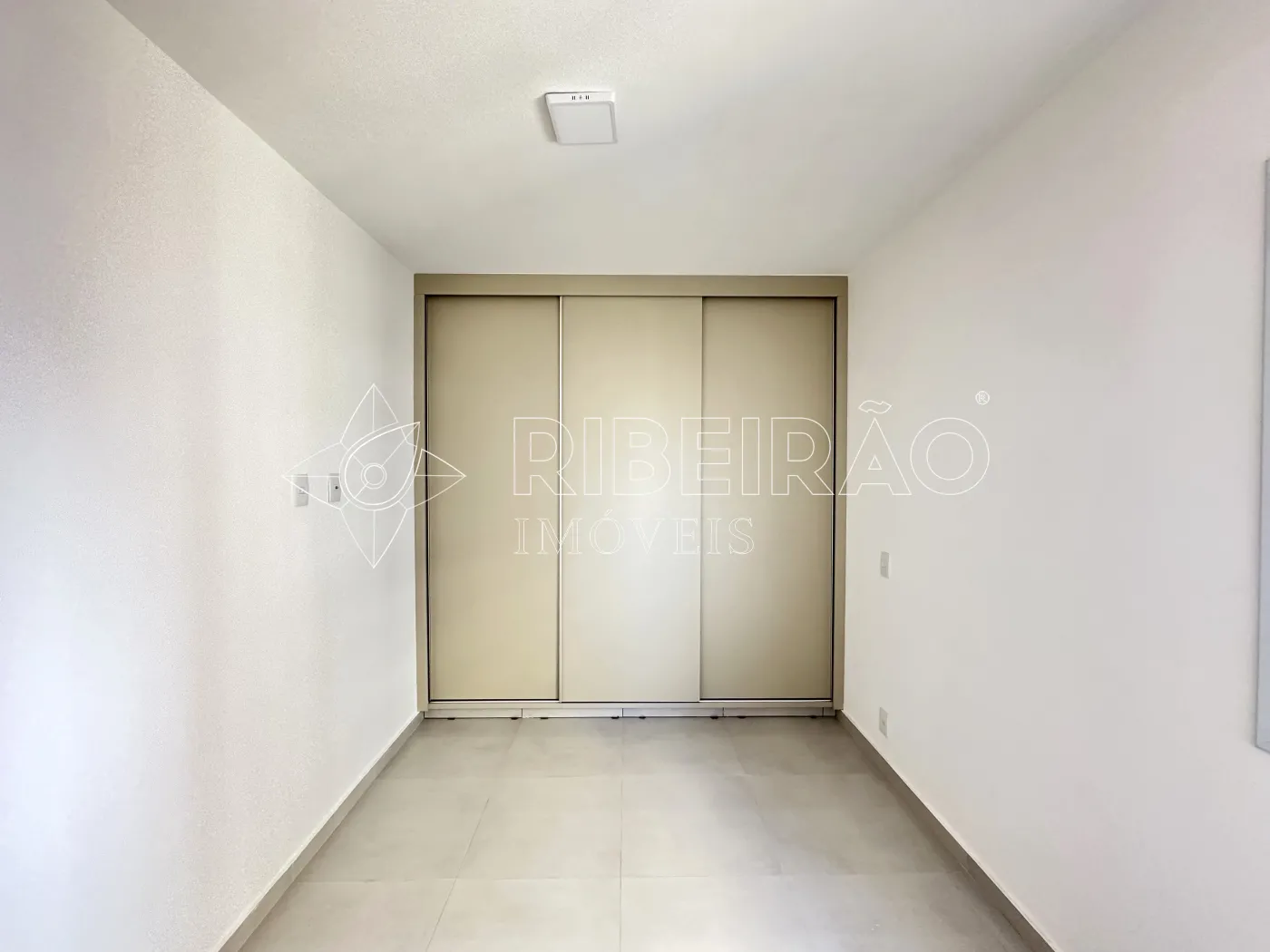 Alugar Apartamento / Padr&atilde;o em Ribeir&atilde;o Preto R$ 2.000,00 - Foto 4
