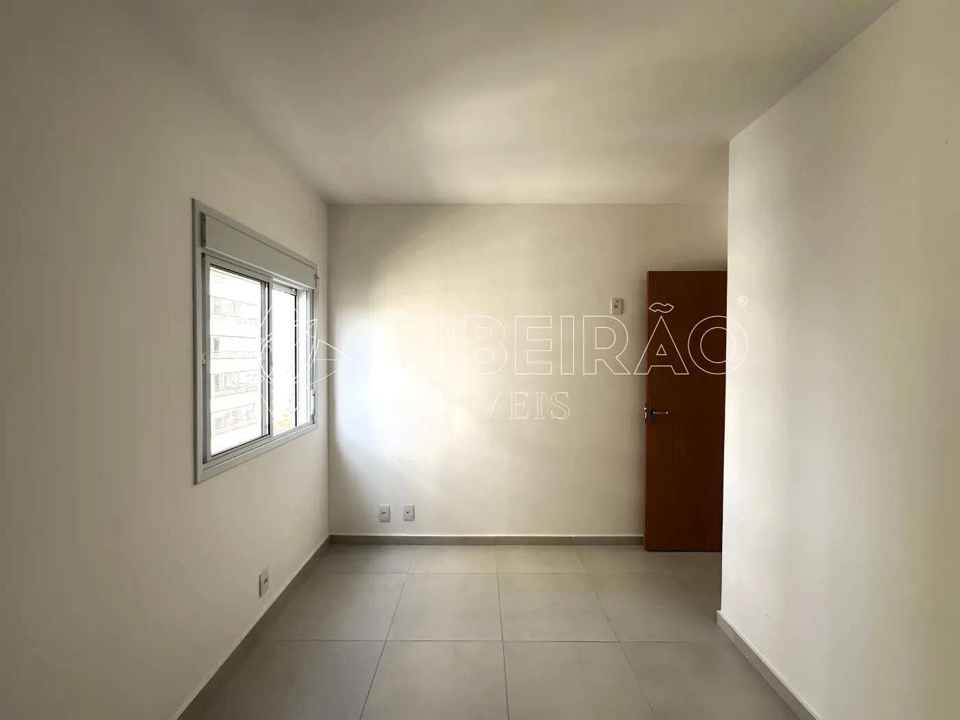 Alugar Apartamento / Padr&atilde;o em Ribeir&atilde;o Preto R$ 2.000,00 - Foto 5