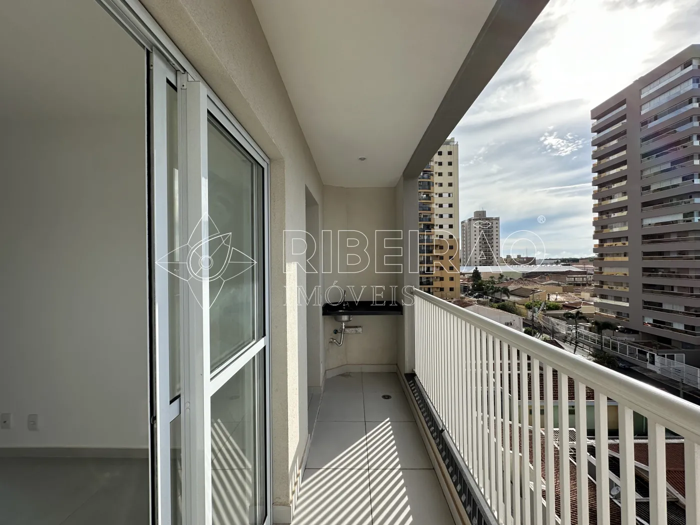 Alugar Apartamento / Padr&atilde;o em Ribeir&atilde;o Preto R$ 2.000,00 - Foto 16