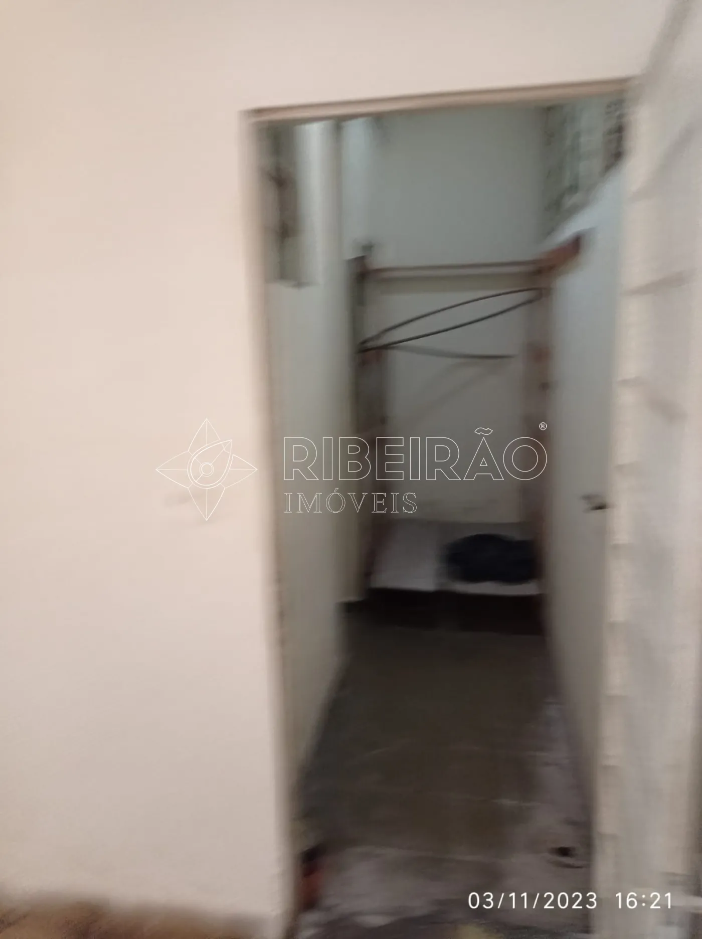 Alugar Comercial / Sal&atilde;o em Ribeir&atilde;o Preto R$ 1.100,00 - Foto 3