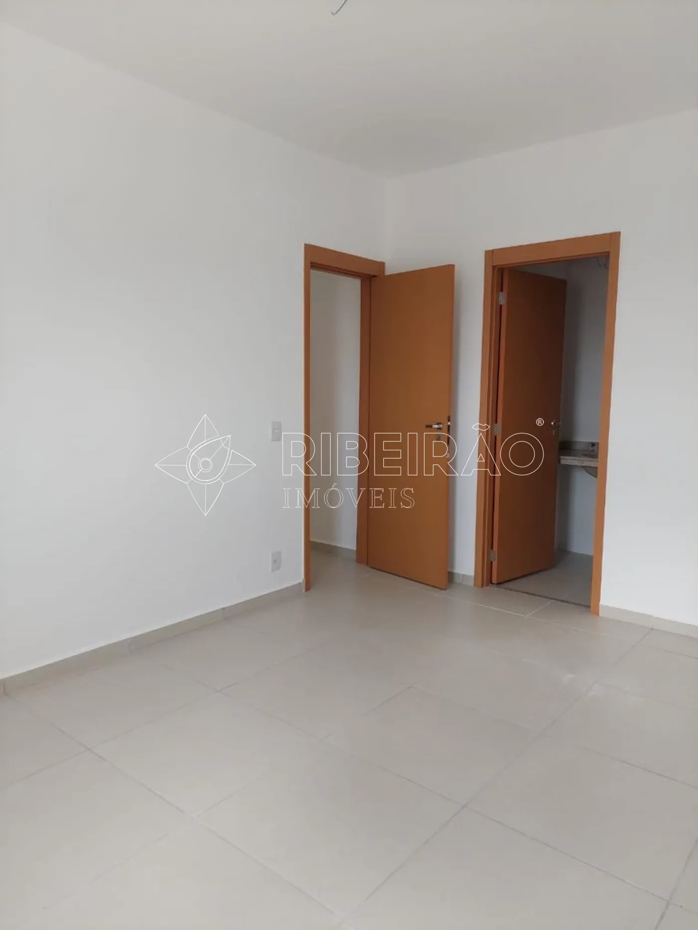 Comprar Apartamento / Padr&atilde;o em Ribeir&atilde;o Preto R$ 450.000,00 - Foto 2