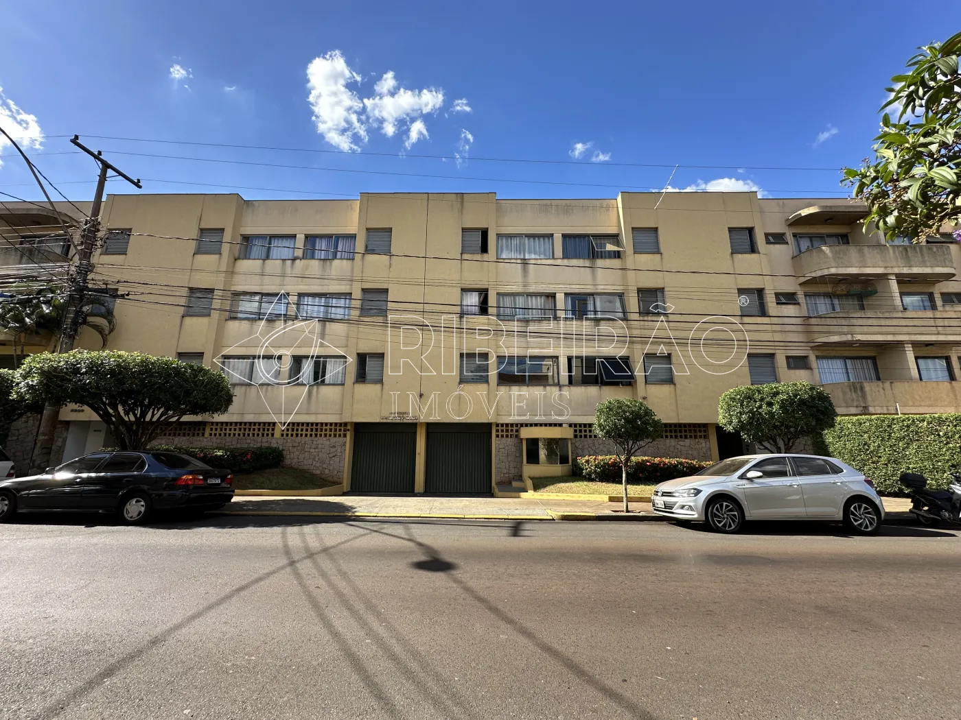 Alugar Apartamento / Padr&atilde;o em Ribeir&atilde;o Preto R$ 1.200,00 - Foto 16