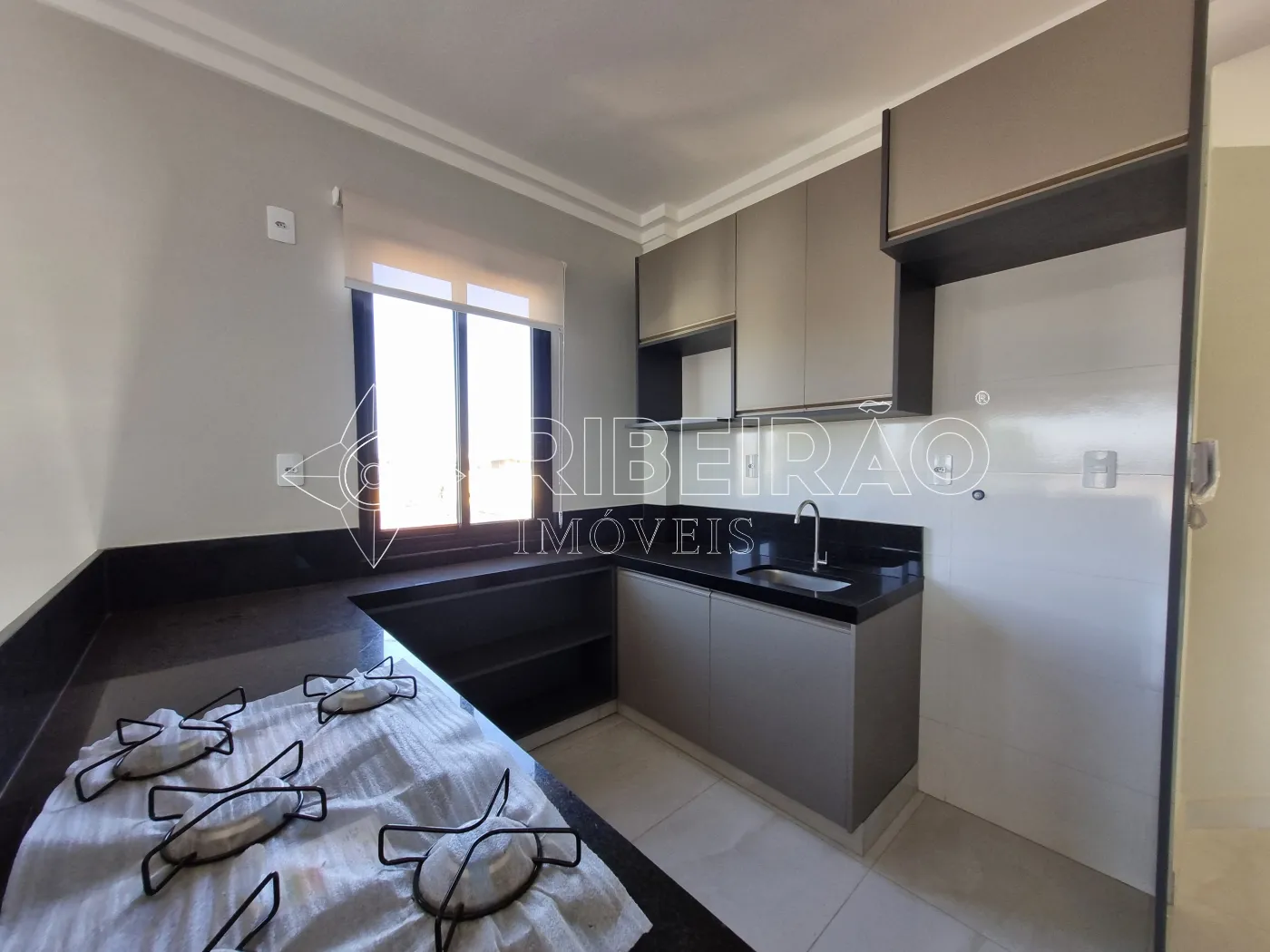 Alugar Apartamento / Padr&atilde;o em Ribeir&atilde;o Preto R$ 3.300,00 - Foto 8