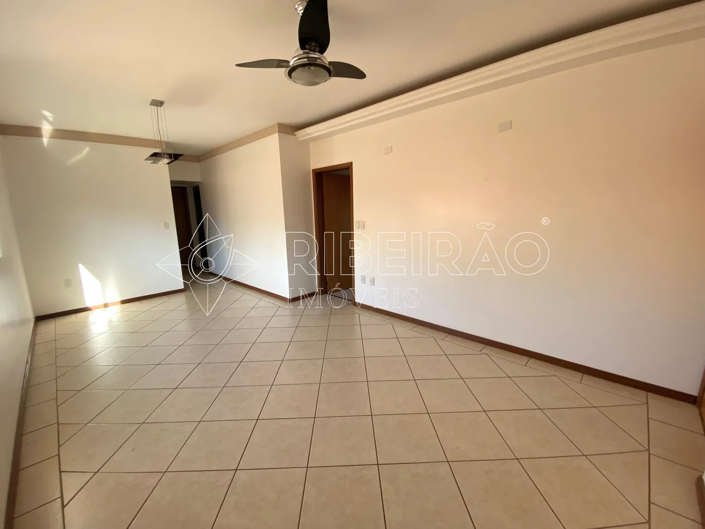 Alugar Apartamento / Padr&atilde;o em Ribeir&atilde;o Preto R$ 2.800,00 - Foto 2