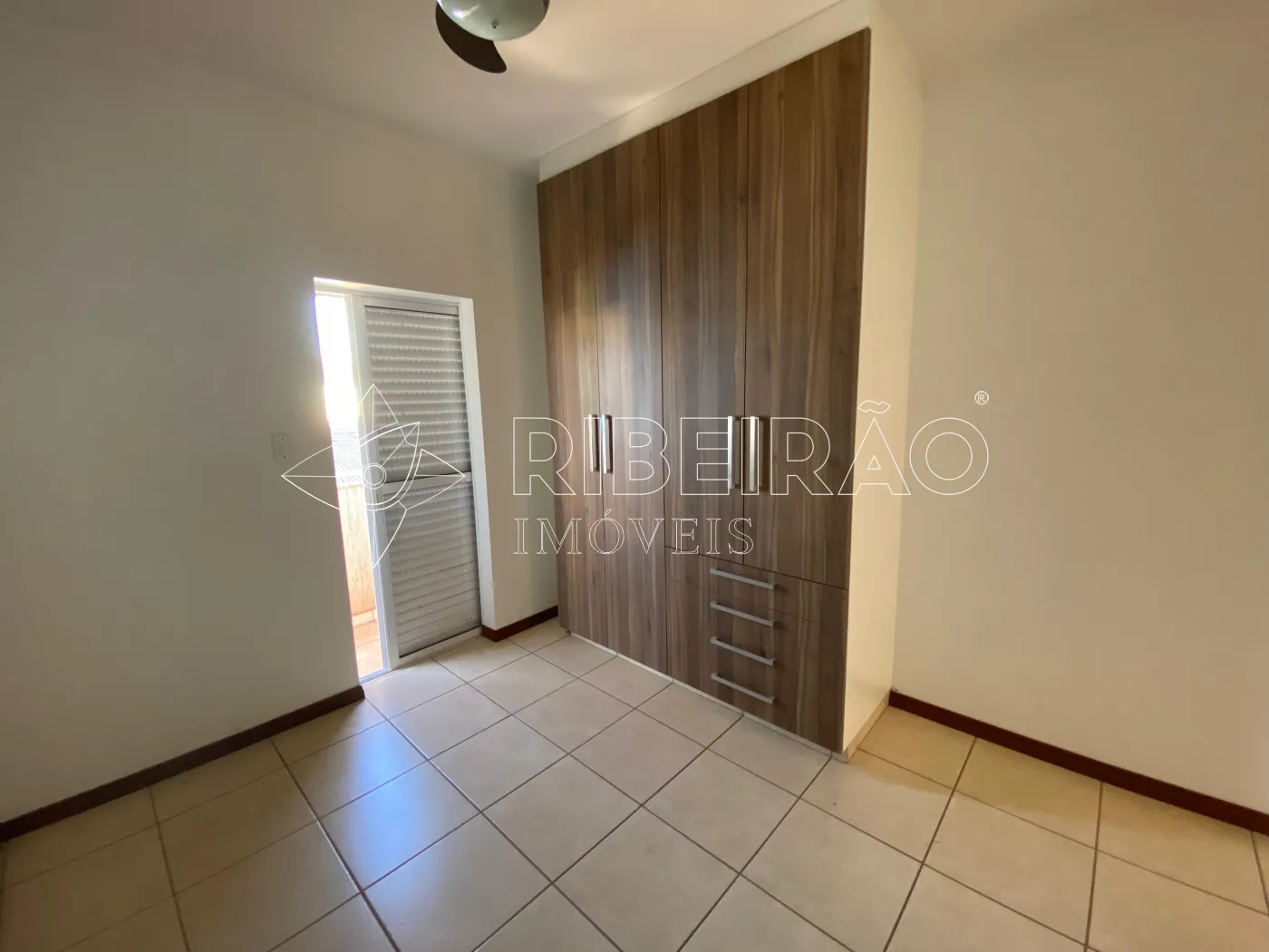 Alugar Apartamento / Padr&atilde;o em Ribeir&atilde;o Preto R$ 2.800,00 - Foto 9