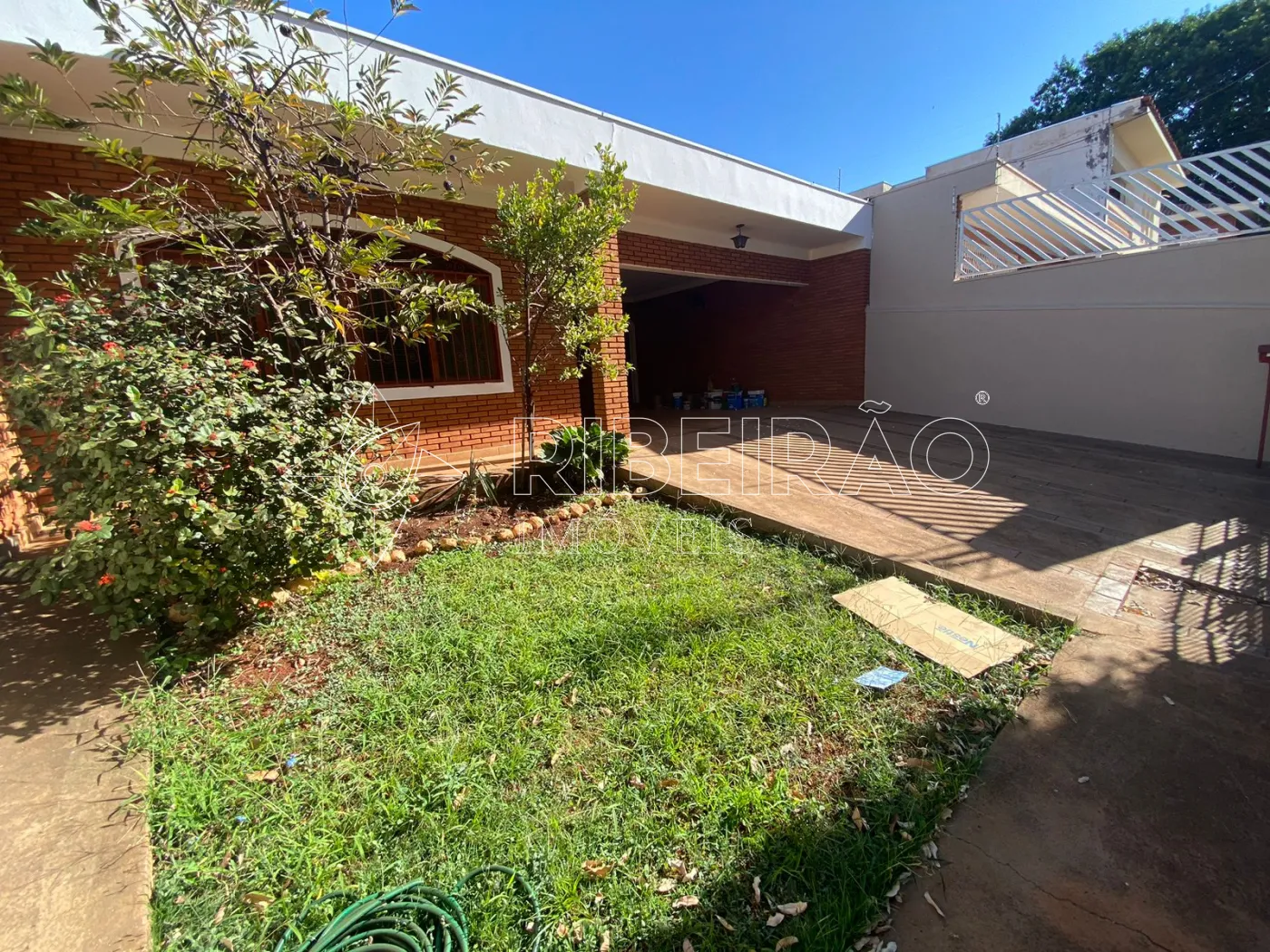 Alugar Casa / Casa em Ribeir&atilde;o Preto R$ 5.500,00 - Foto 1