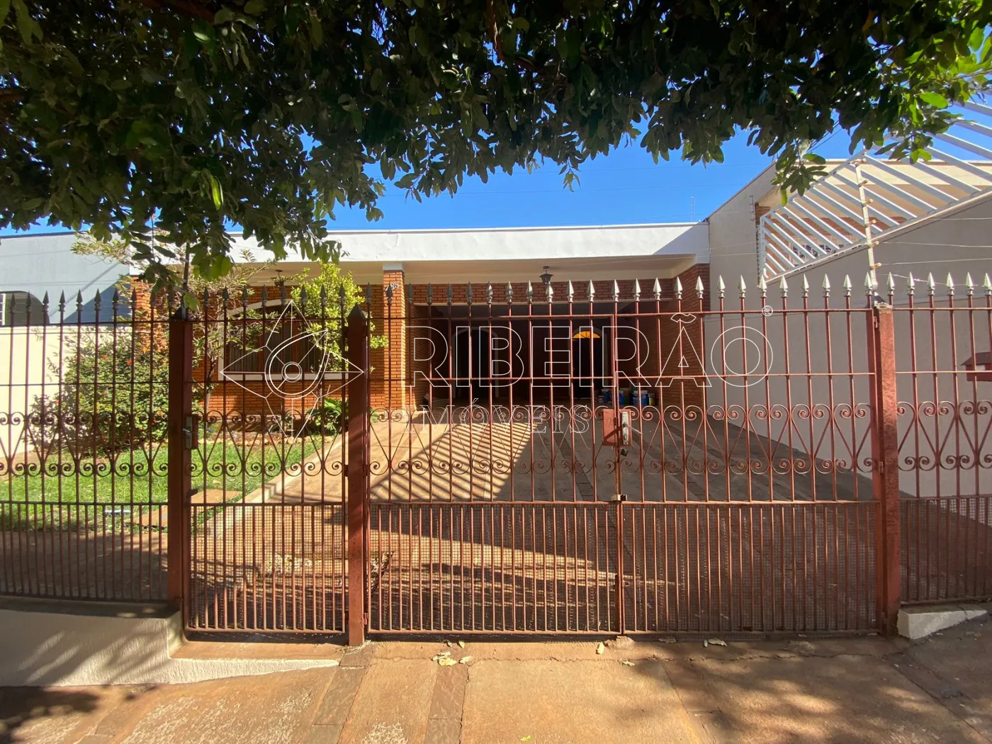 Alugar Casa / Casa em Ribeir&atilde;o Preto R$ 5.500,00 - Foto 2