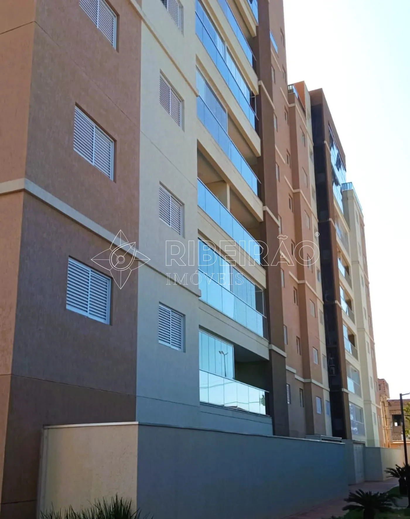 Comprar Apartamento / Padr&atilde;o em Ribeir&atilde;o Preto R$ 590.000,00 - Foto 1