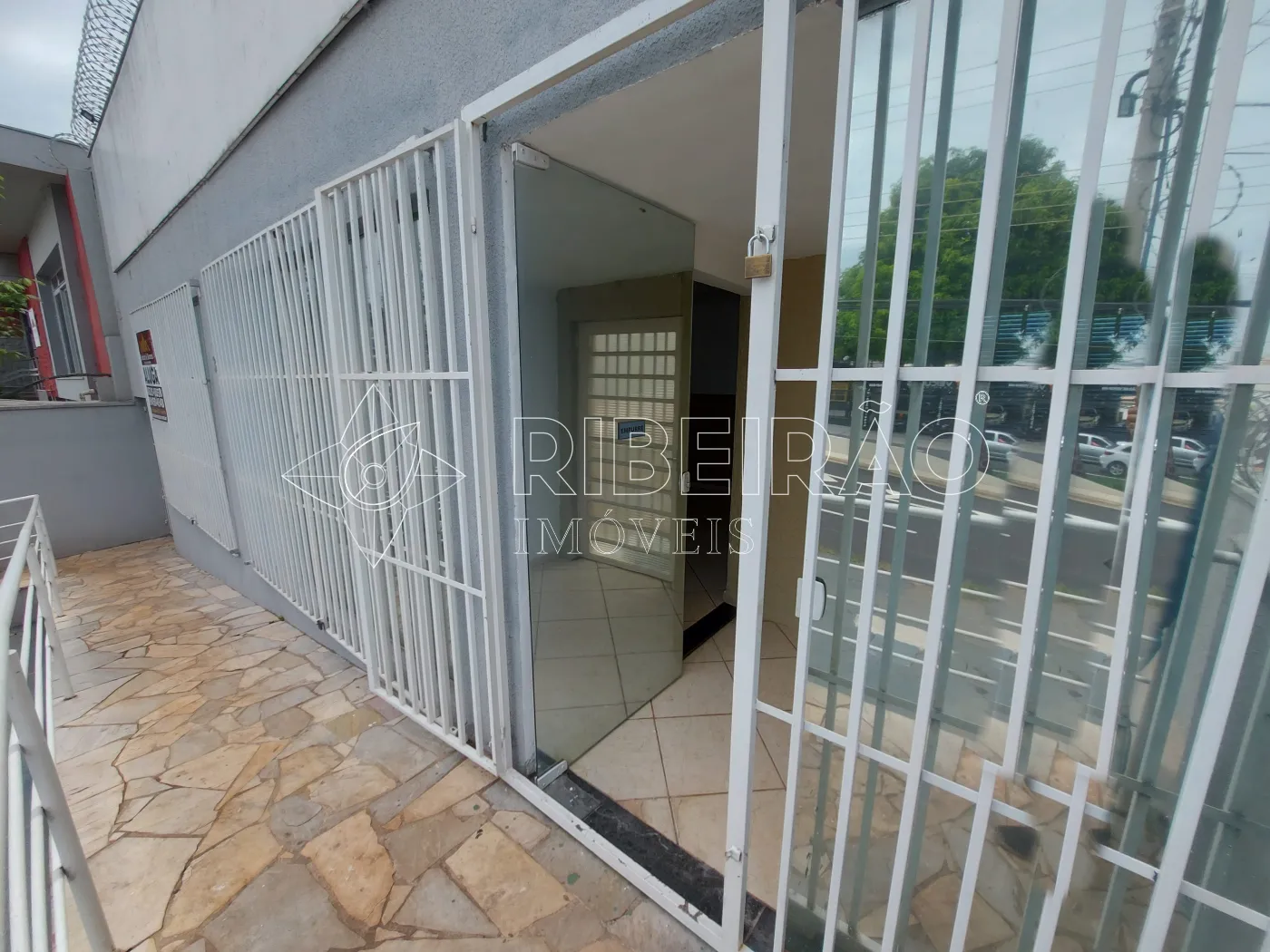 Alugar Comercial / Im&oacute;vel Comercial em Ribeir&atilde;o Preto R$ 4.200,00 - Foto 2