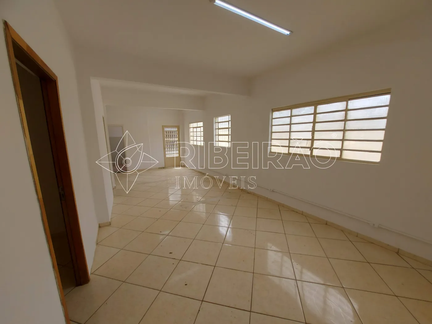 Alugar Comercial / Im&oacute;vel Comercial em Ribeir&atilde;o Preto R$ 4.200,00 - Foto 14
