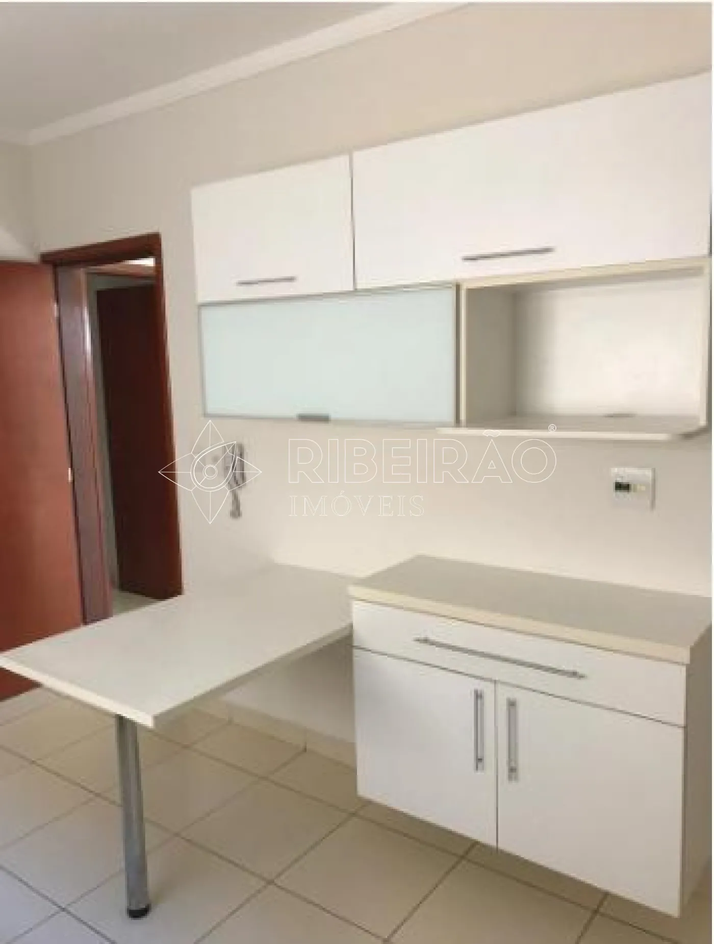Alugar Casa / Condom&iacute;nio em Ribeir&atilde;o Preto R$ 2.000,00 - Foto 4