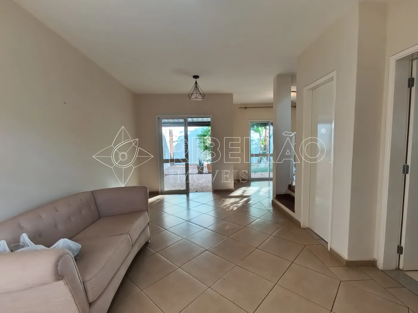 Alugar Casa / Condom&iacute;nio em Ribeir&atilde;o Preto R$ 3.500,00 - Foto 1