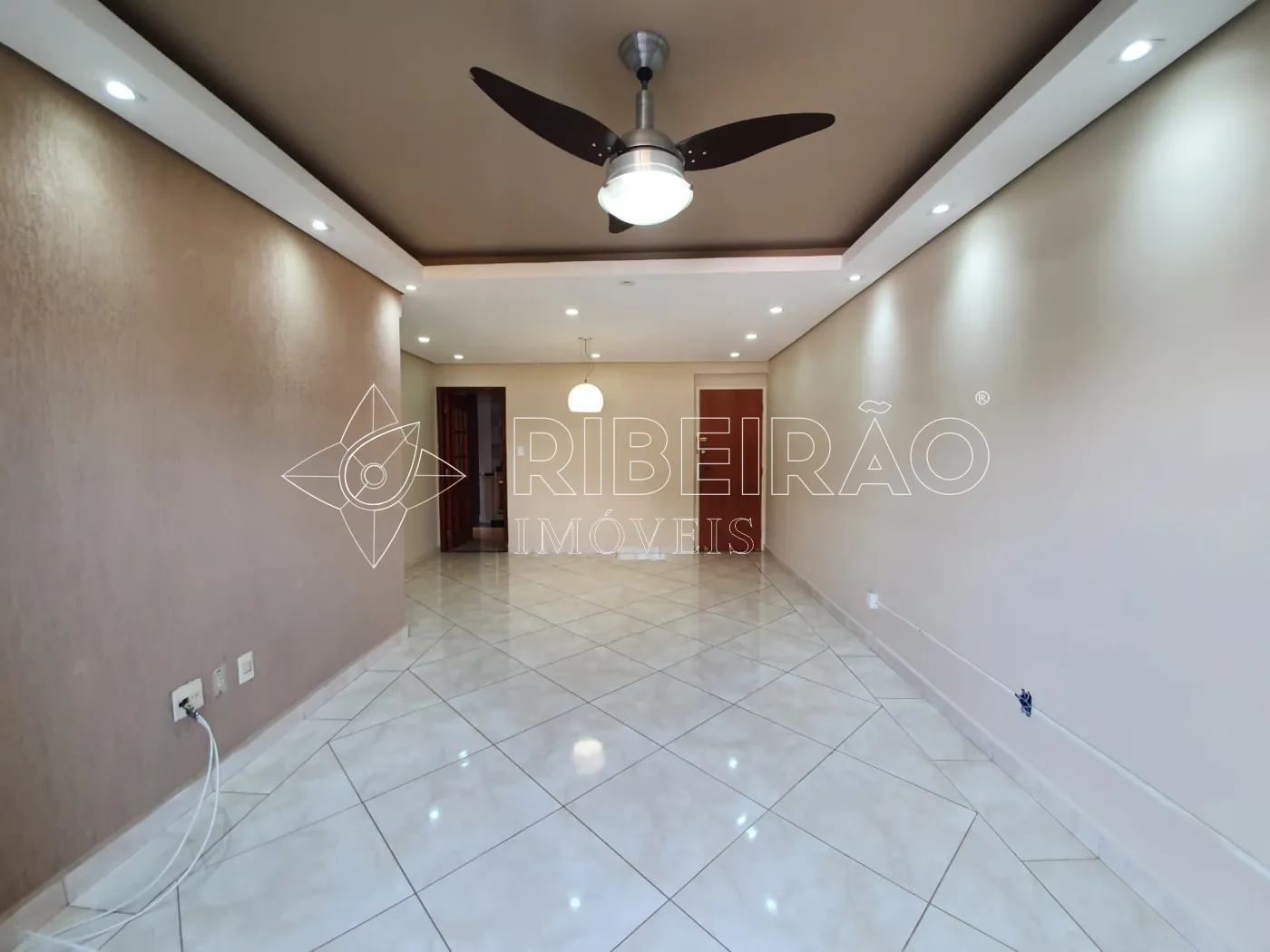 Comprar Apartamento / Padr&atilde;o em Ribeir&atilde;o Preto R$ 350.000,00 - Foto 3