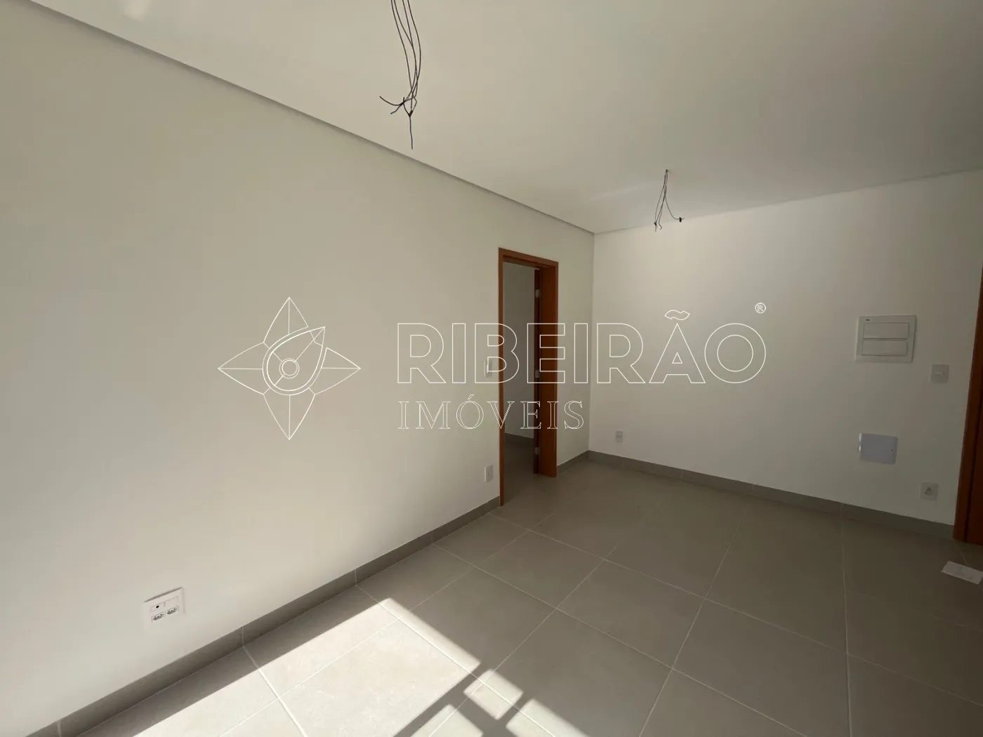 Comprar Apartamento / Padr&atilde;o em Ribeir&atilde;o Preto R$ 350.000,00 - Foto 4