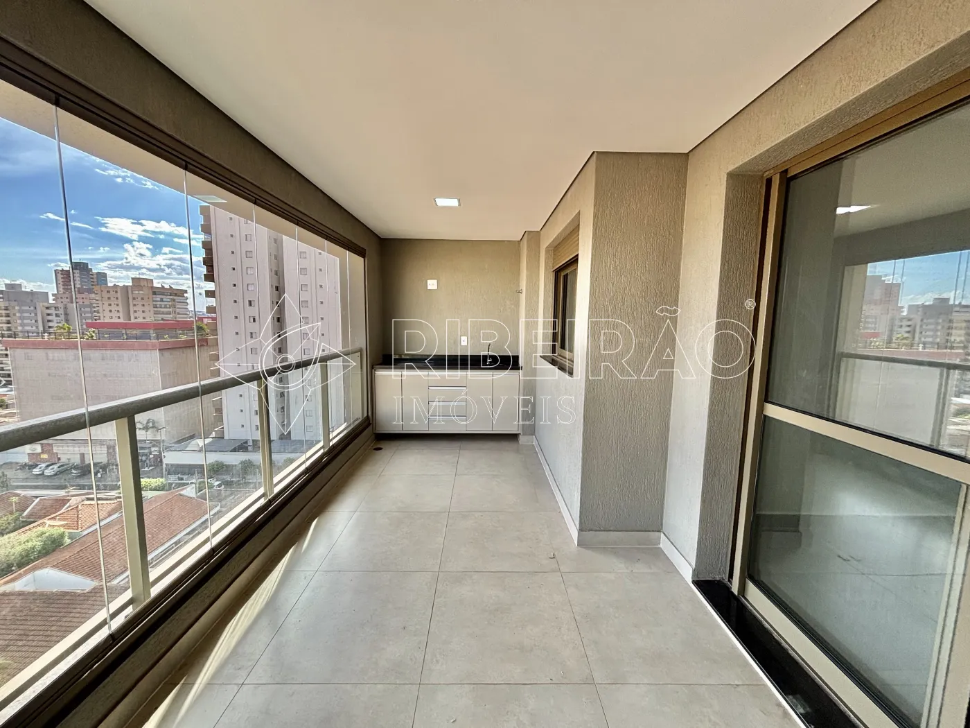 Alugar Apartamento / Padr&atilde;o em Ribeir&atilde;o Preto R$ 3.200,00 - Foto 4