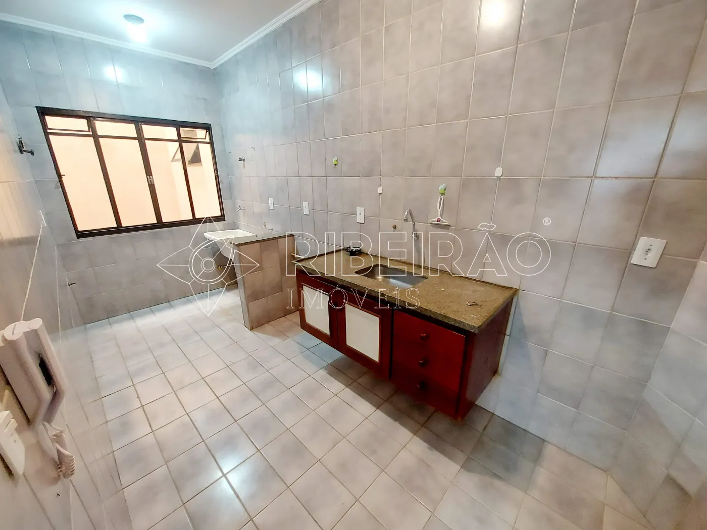 Alugar Apartamento / Padr&atilde;o em Ribeir&atilde;o Preto R$ 1.350,00 - Foto 5