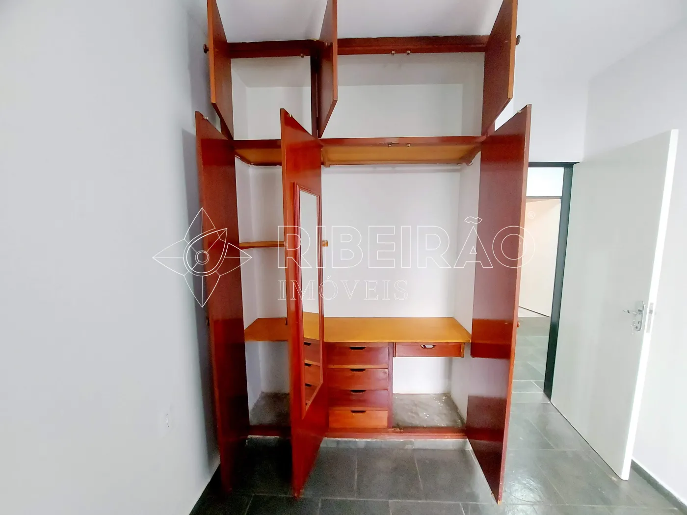 Alugar Apartamento / Padr&atilde;o em Ribeir&atilde;o Preto R$ 1.350,00 - Foto 10