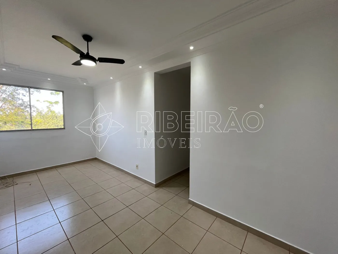 Alugar Apartamento / Padr&atilde;o em Ribeir&atilde;o Preto R$ 1.200,00 - Foto 2