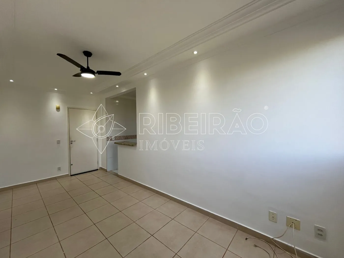 Alugar Apartamento / Padr&atilde;o em Ribeir&atilde;o Preto R$ 1.200,00 - Foto 3