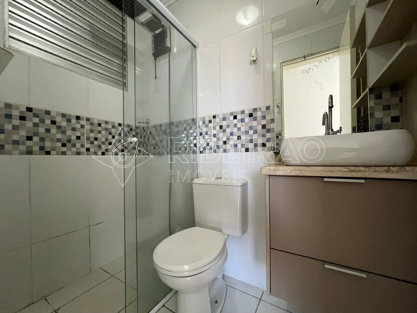 Alugar Apartamento / Padr&atilde;o em Ribeir&atilde;o Preto R$ 1.200,00 - Foto 15