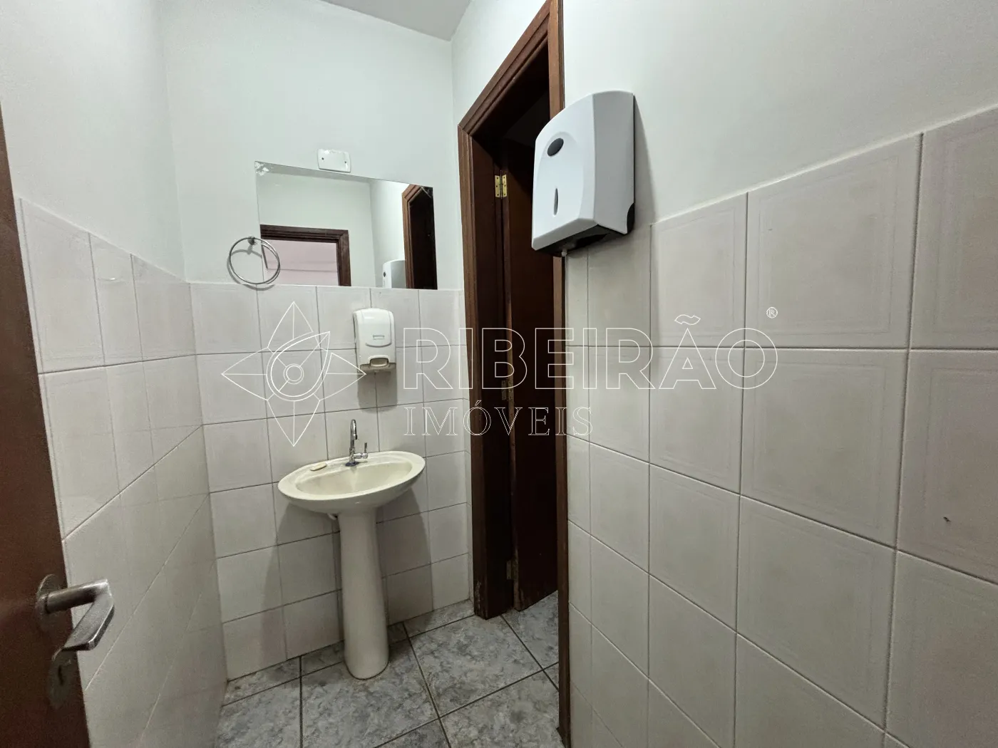 Alugar Comercial / Im&oacute;vel Comercial em Ribeir&atilde;o Preto R$ 1.500,00 - Foto 9