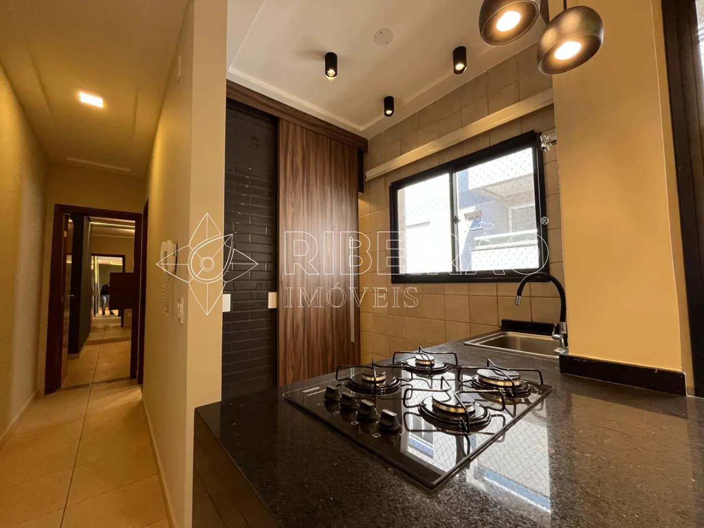 Alugar Apartamento / Padr&atilde;o em Ribeir&atilde;o Preto R$ 1.900,00 - Foto 5