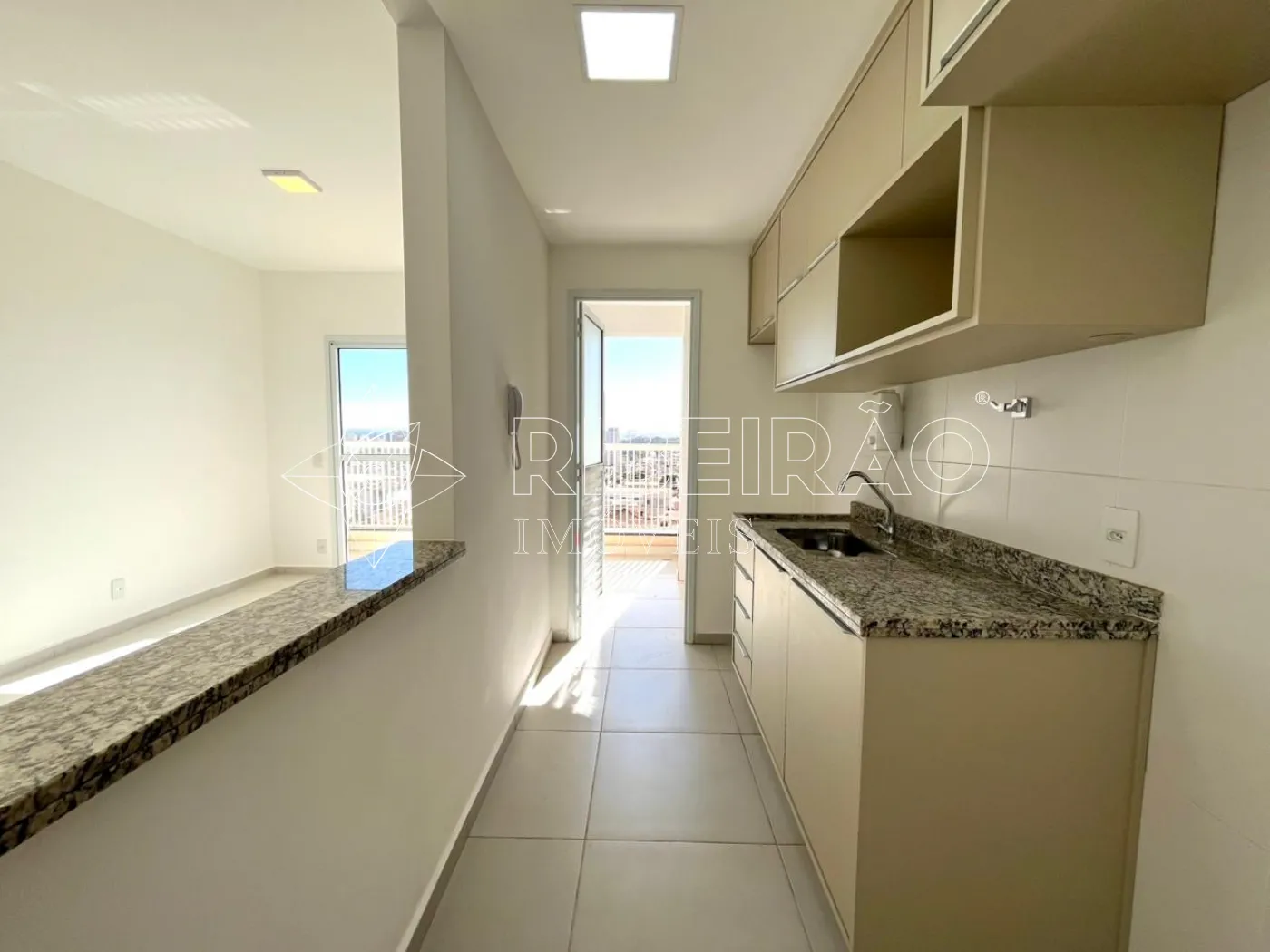 Alugar Apartamento / Padr&atilde;o em Ribeir&atilde;o Preto R$ 2.000,00 - Foto 5