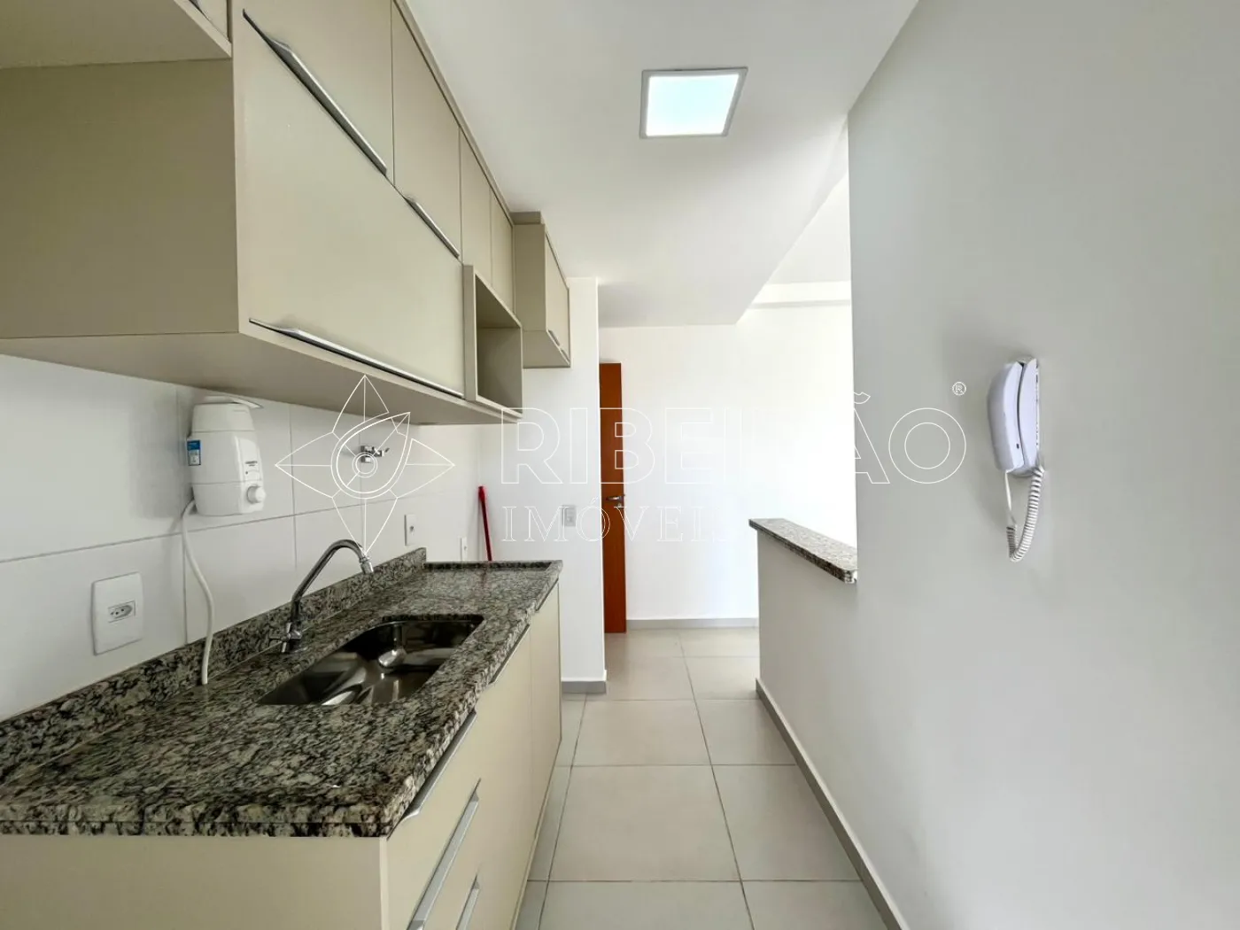Alugar Apartamento / Padr&atilde;o em Ribeir&atilde;o Preto R$ 2.000,00 - Foto 7