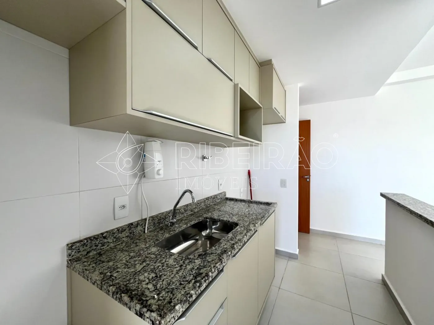 Alugar Apartamento / Padr&atilde;o em Ribeir&atilde;o Preto R$ 2.000,00 - Foto 8