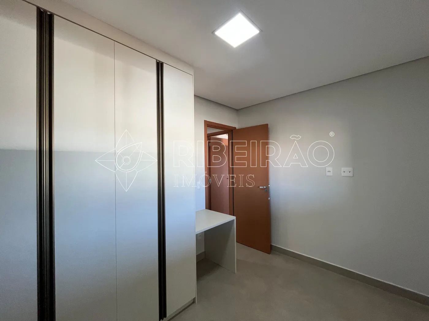 Alugar Apartamento / Padr&atilde;o em Ribeir&atilde;o Preto R$ 3.200,00 - Foto 17