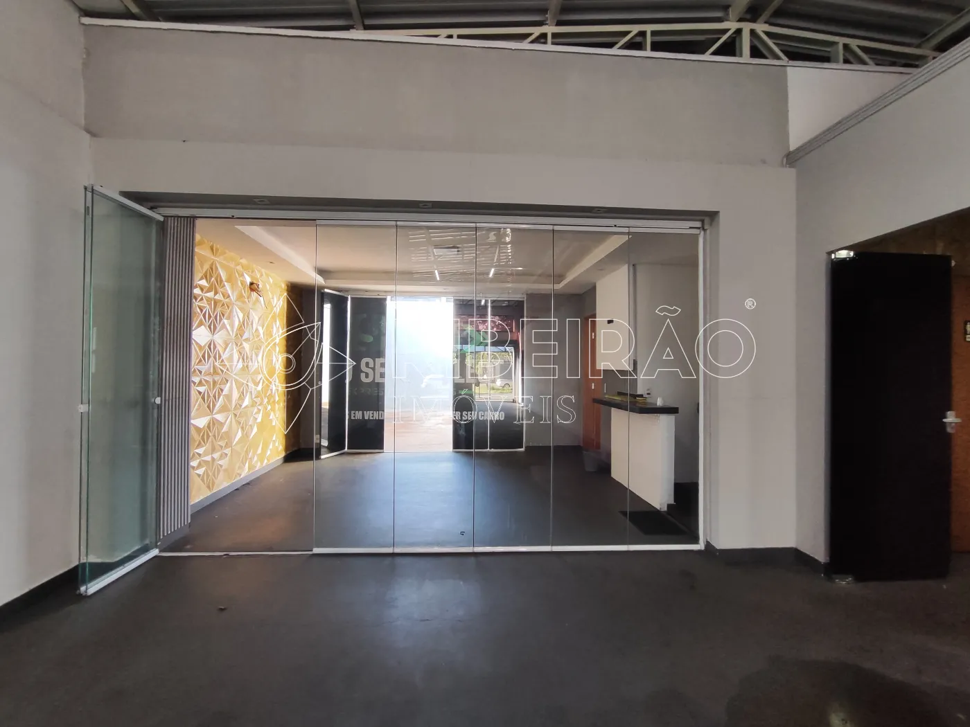 Alugar Comercial / Sal&atilde;o em Ribeir&atilde;o Preto R$ 15.000,00 - Foto 4