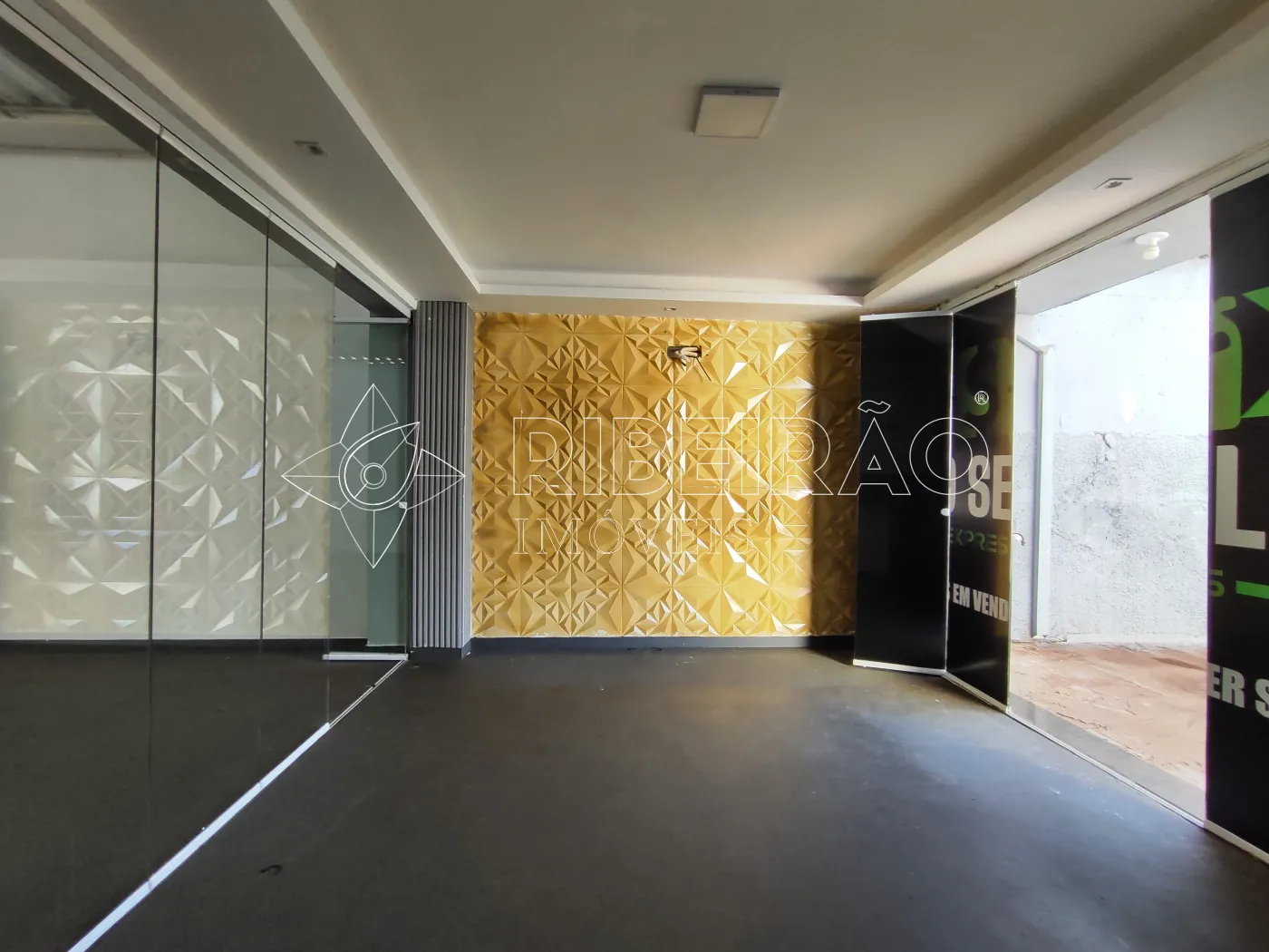 Alugar Comercial / Sal&atilde;o em Ribeir&atilde;o Preto R$ 15.000,00 - Foto 22