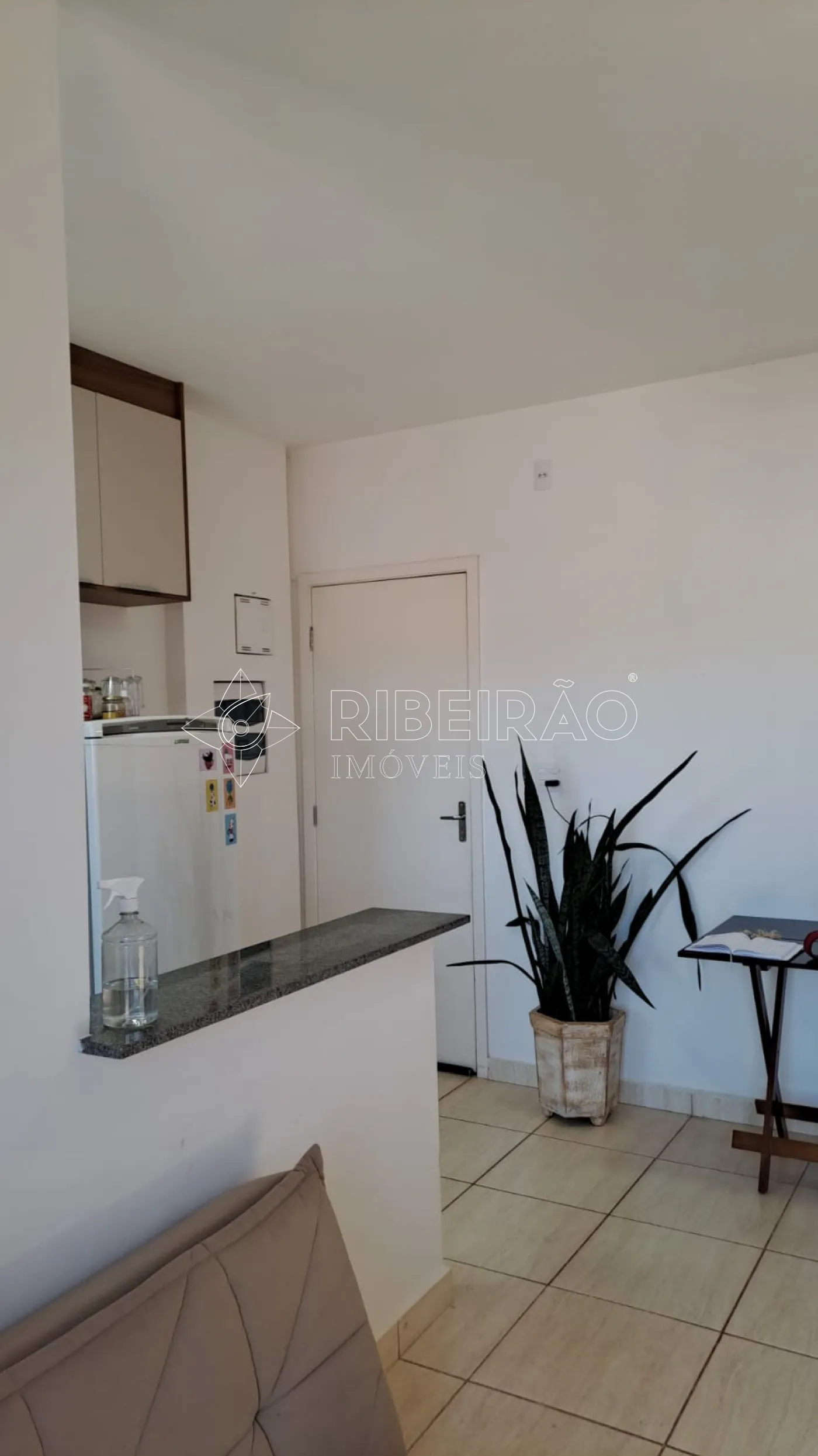 Alugar Apartamento / Padr&atilde;o em Ribeir&atilde;o Preto R$ 868,00 - Foto 5
