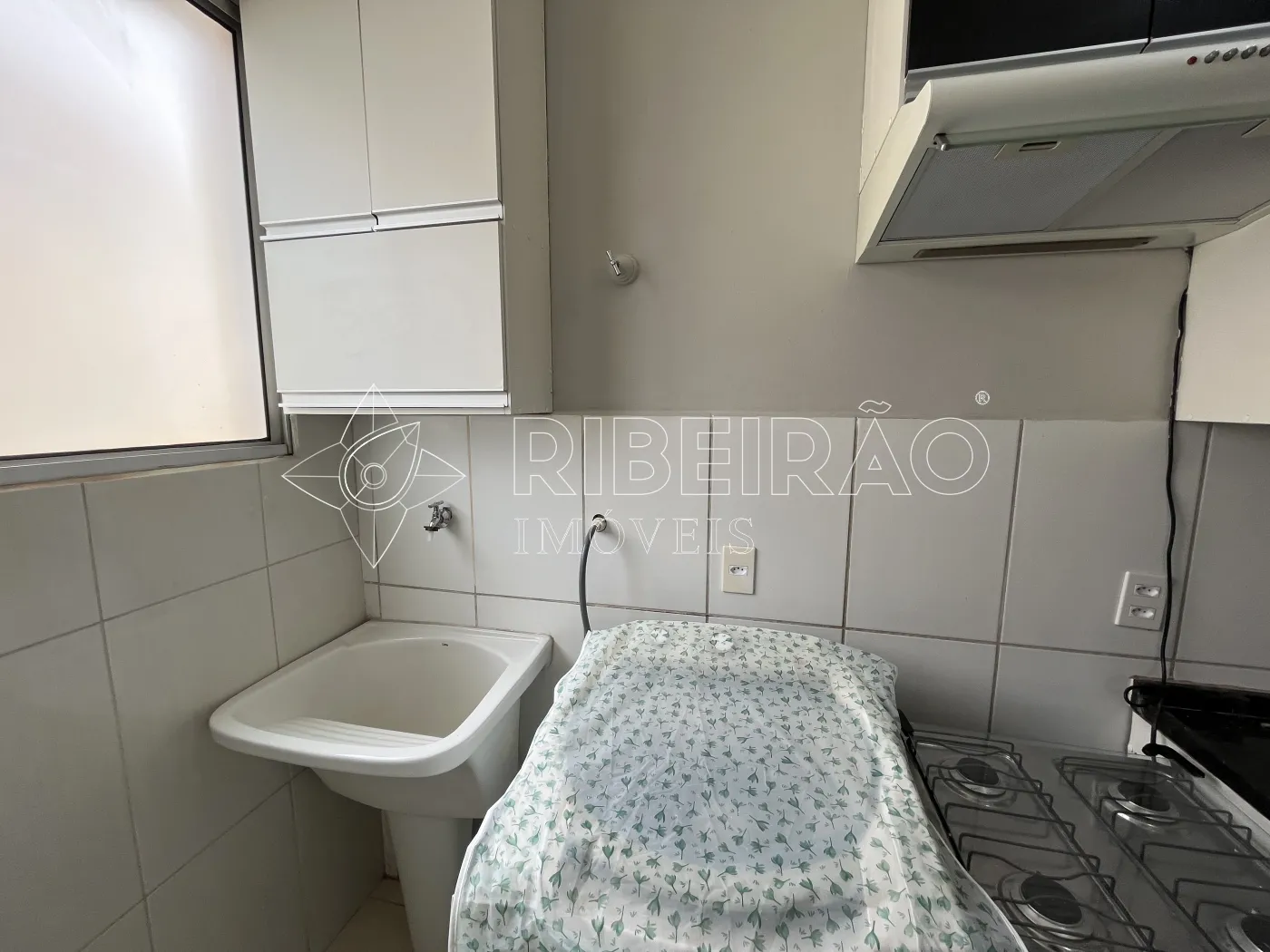 Alugar Apartamento / Padr&atilde;o em Ribeir&atilde;o Preto R$ 2.200,00 - Foto 16