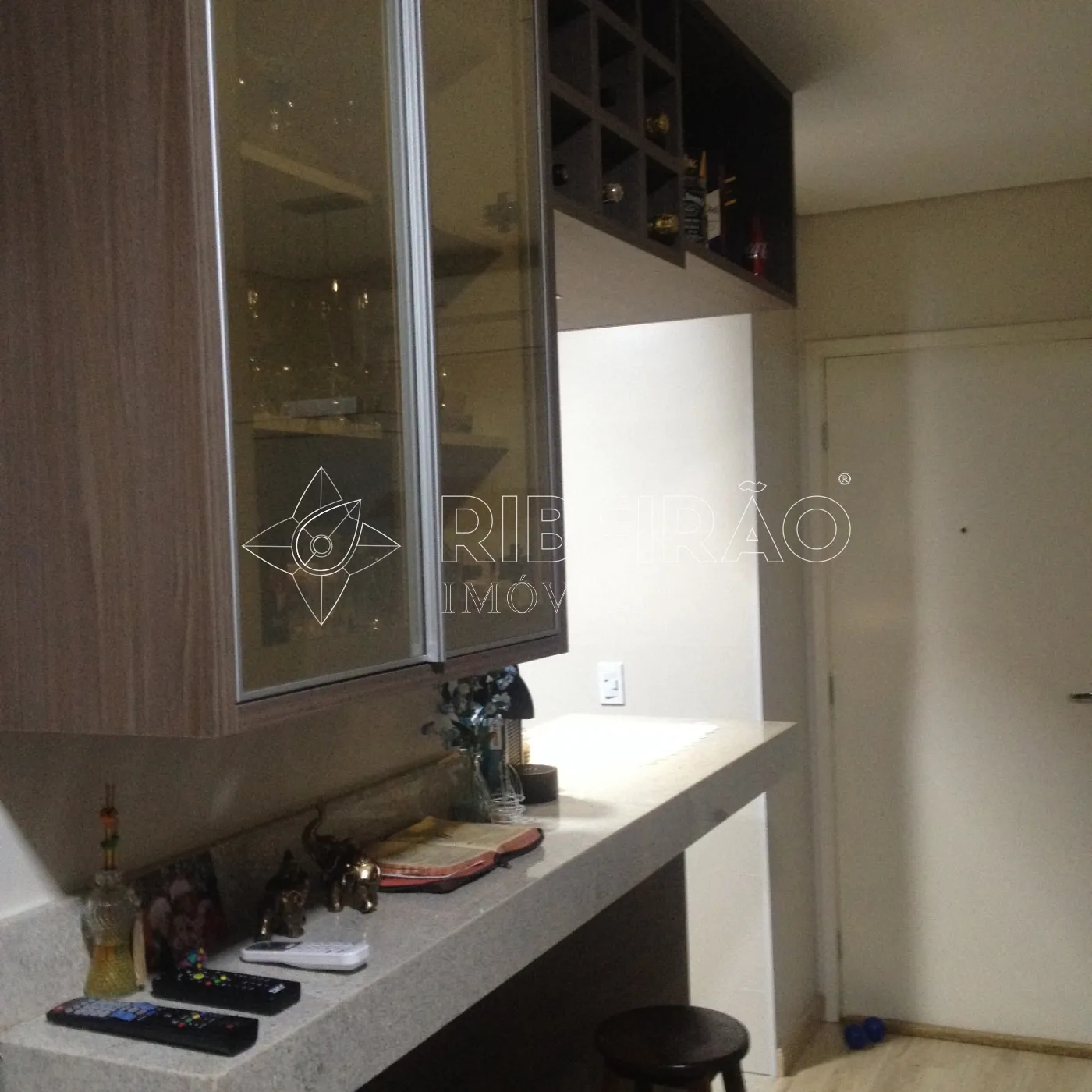 Alugar Apartamento / Padr&atilde;o em Ribeir&atilde;o Preto R$ 1.950,00 - Foto 4