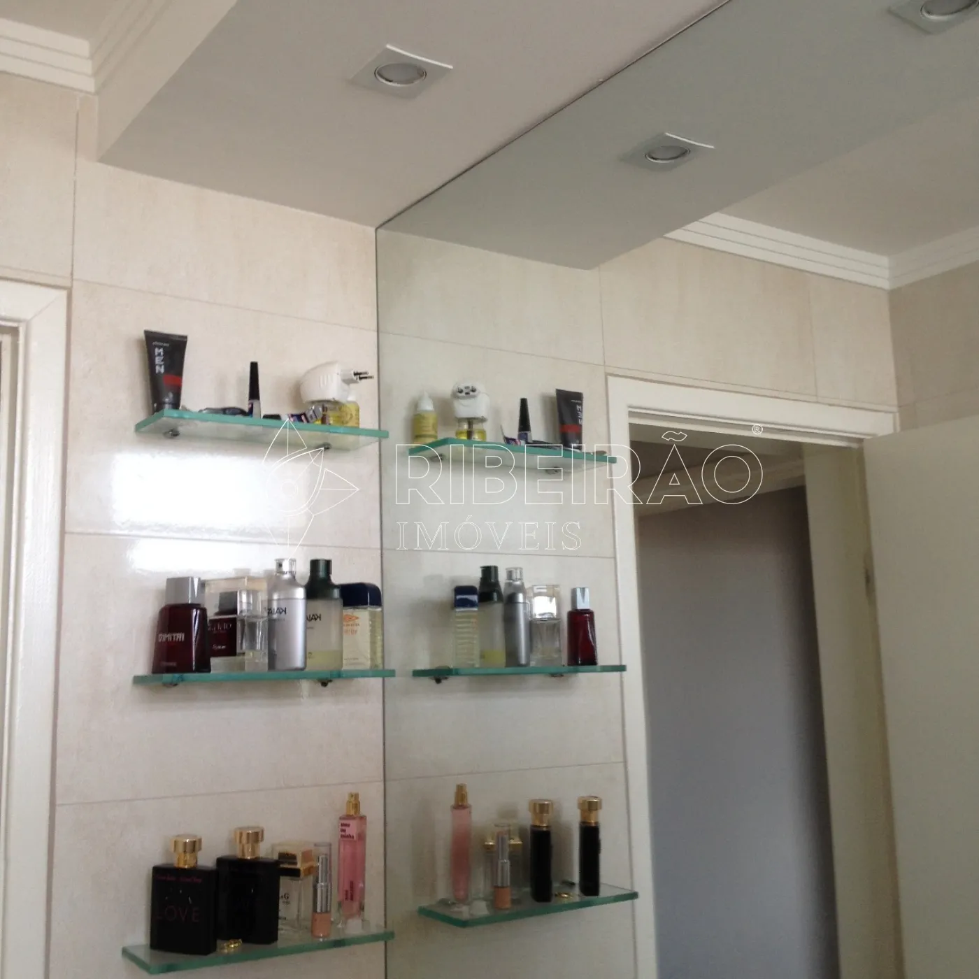 Alugar Apartamento / Padr&atilde;o em Ribeir&atilde;o Preto R$ 1.950,00 - Foto 8