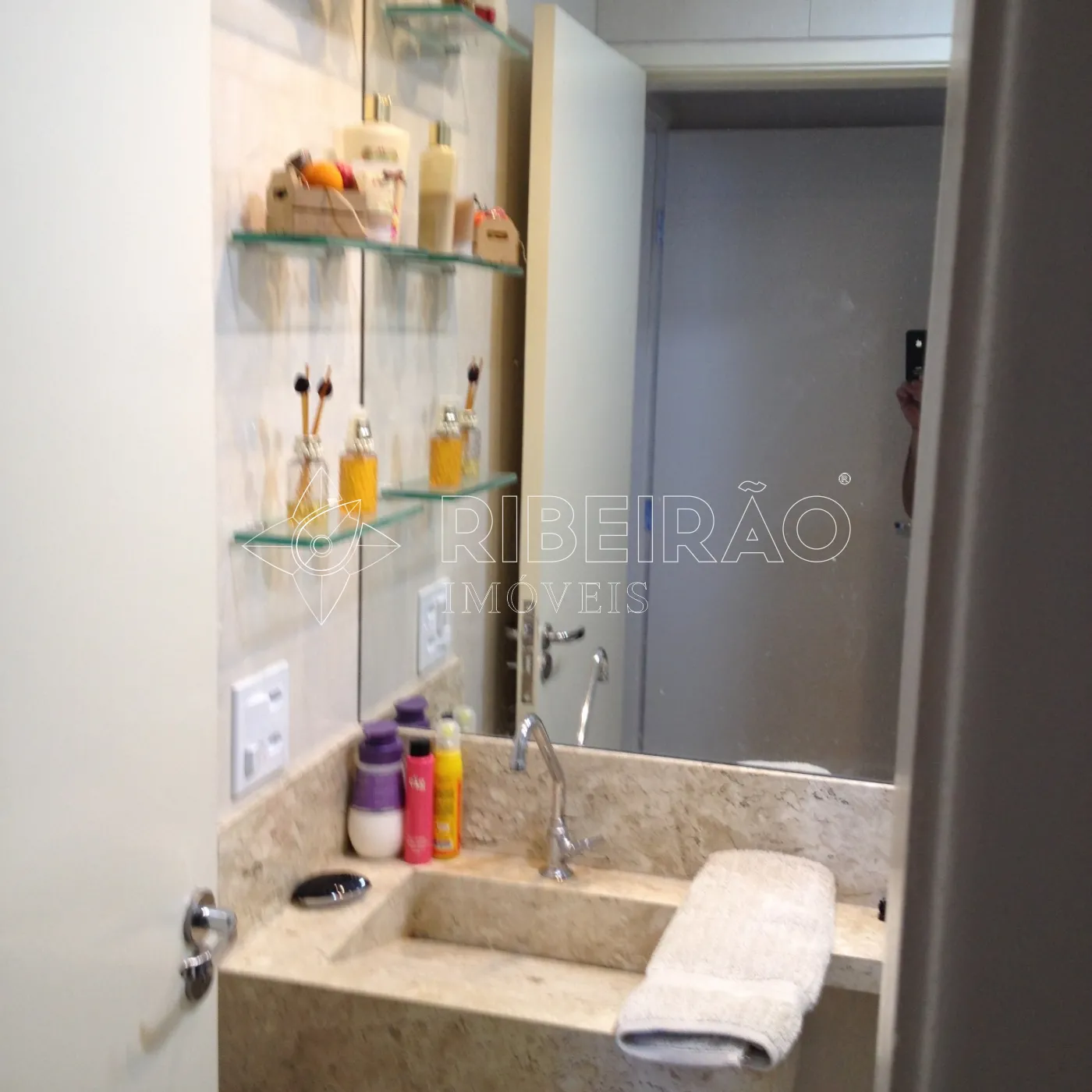 Alugar Apartamento / Padr&atilde;o em Ribeir&atilde;o Preto R$ 1.950,00 - Foto 12
