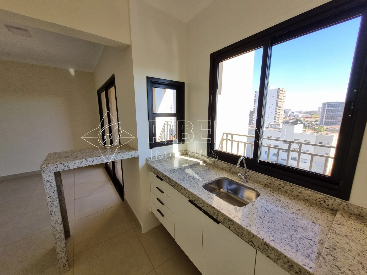 Alugar Apartamento / Padr&atilde;o em Ribeir&atilde;o Preto R$ 1.600,00 - Foto 4