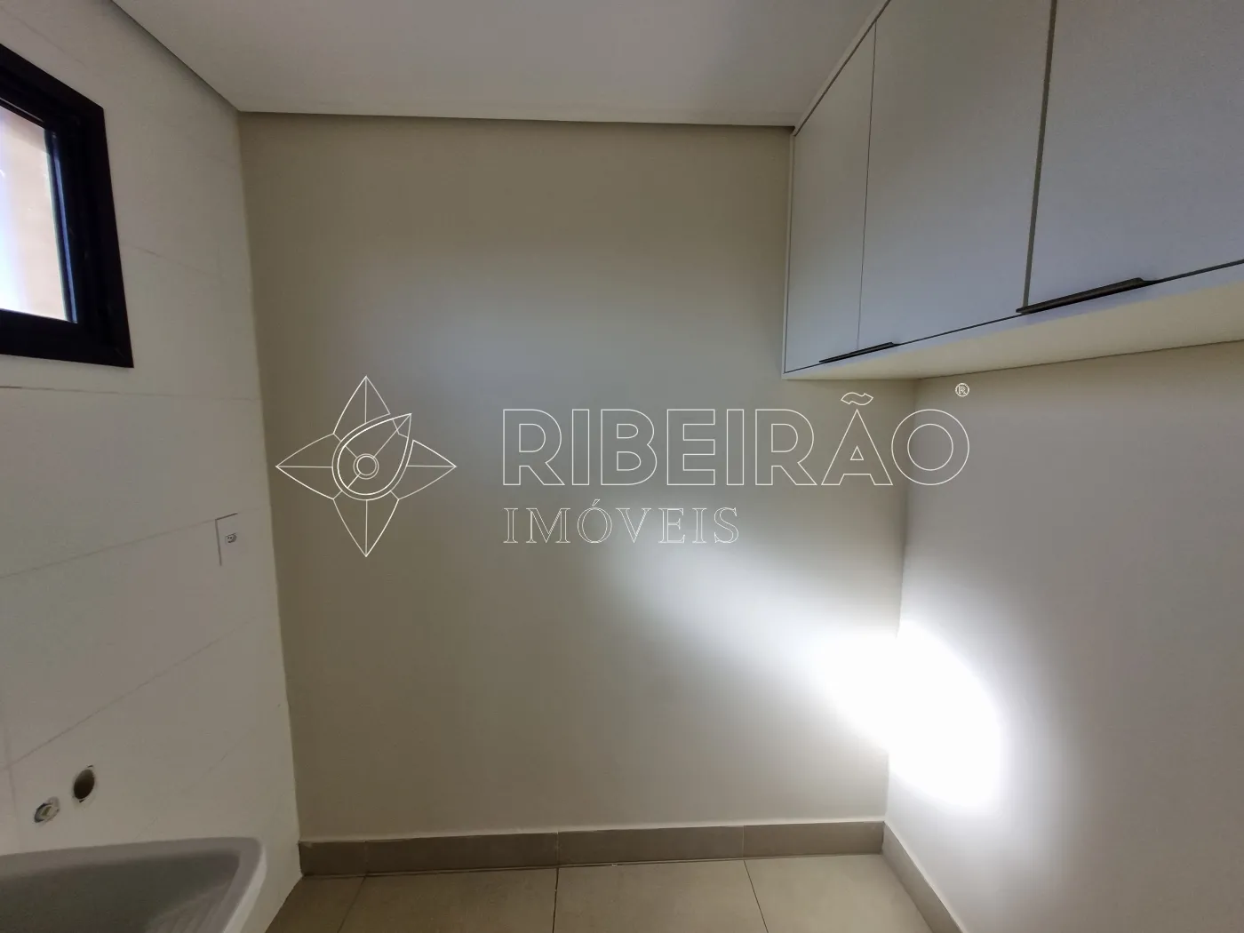 Alugar Apartamento / Padr&atilde;o em Ribeir&atilde;o Preto R$ 1.600,00 - Foto 5