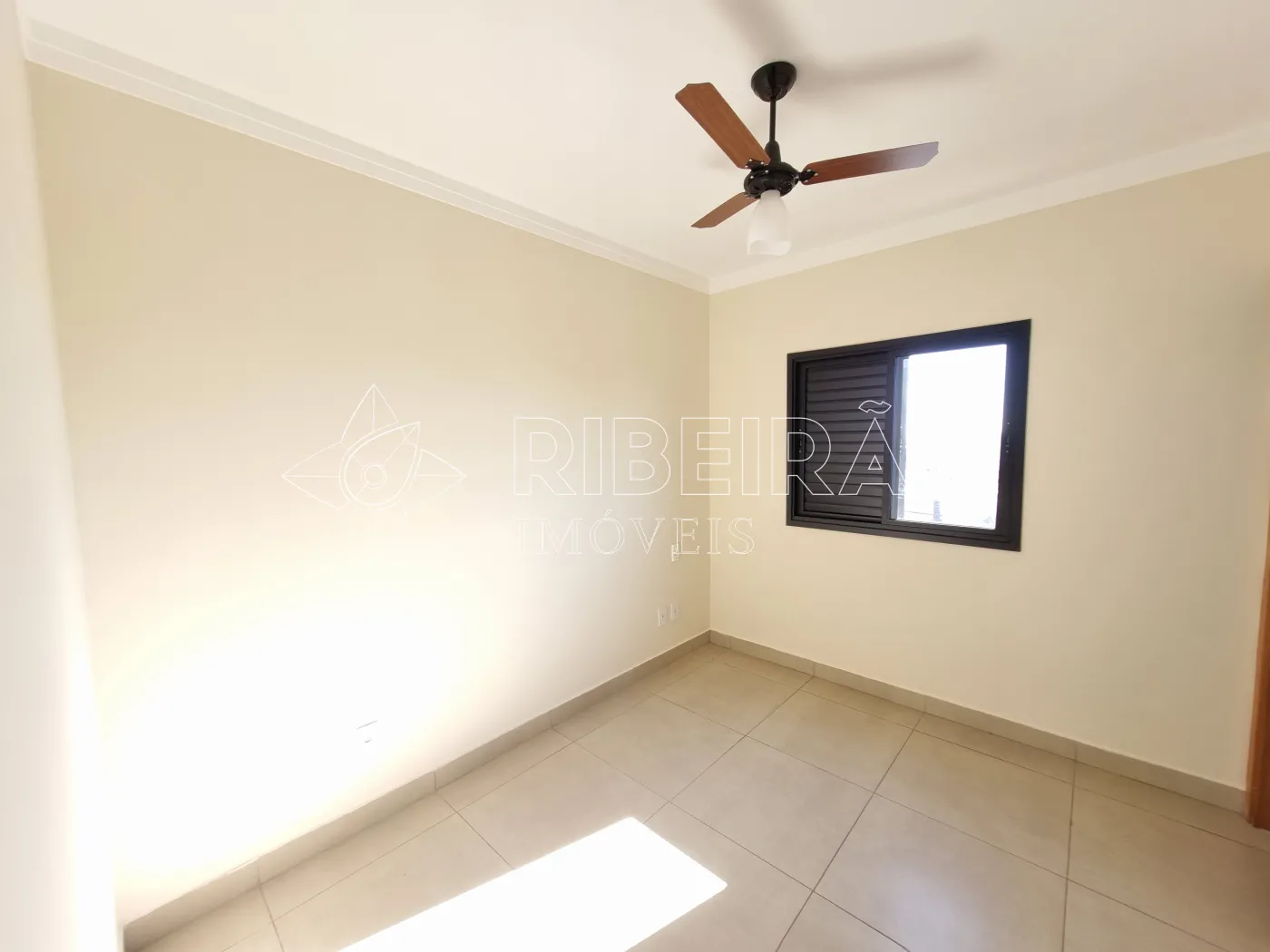 Alugar Apartamento / Padr&atilde;o em Ribeir&atilde;o Preto R$ 1.600,00 - Foto 11