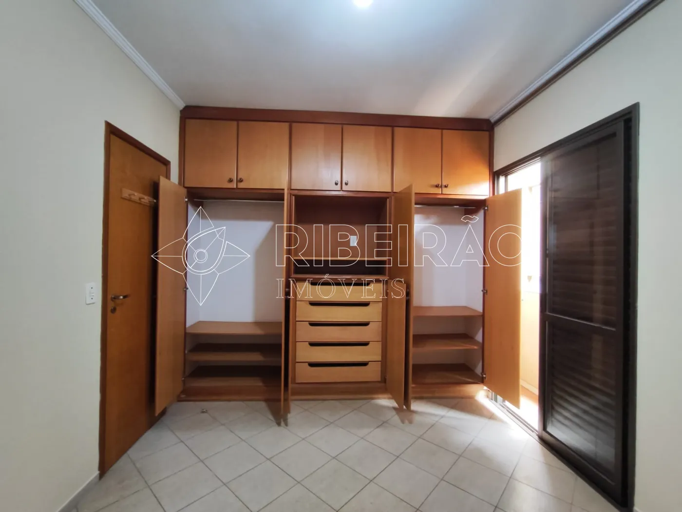 Alugar Apartamento / Padr&atilde;o em Ribeir&atilde;o Preto R$ 1.300,00 - Foto 10