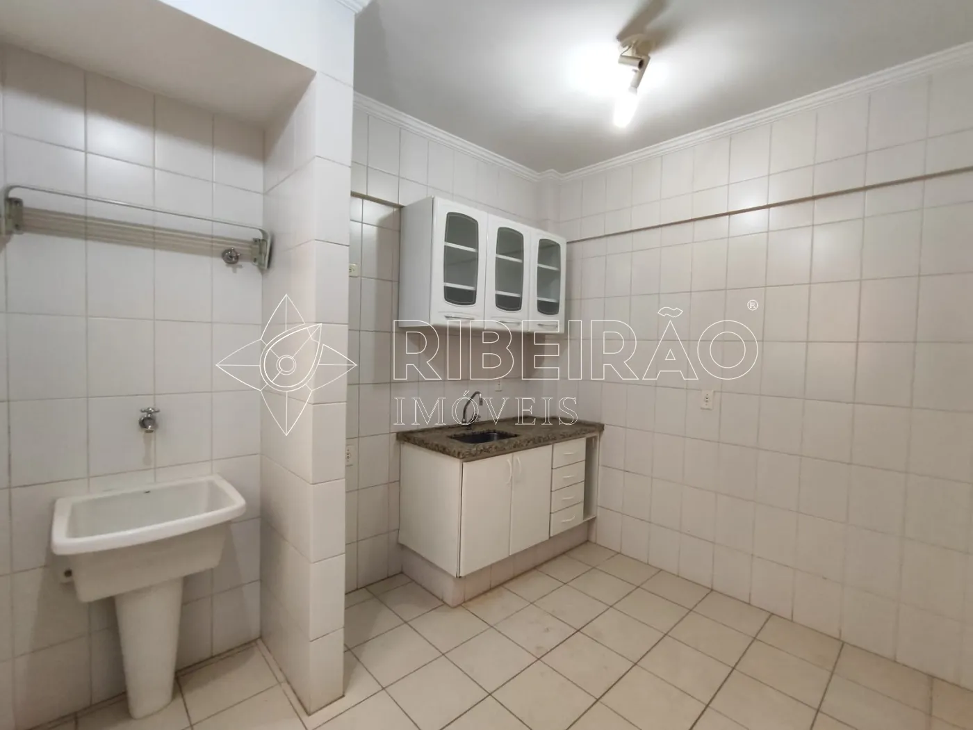 Alugar Apartamento / Padr&atilde;o em Ribeir&atilde;o Preto R$ 1.300,00 - Foto 16
