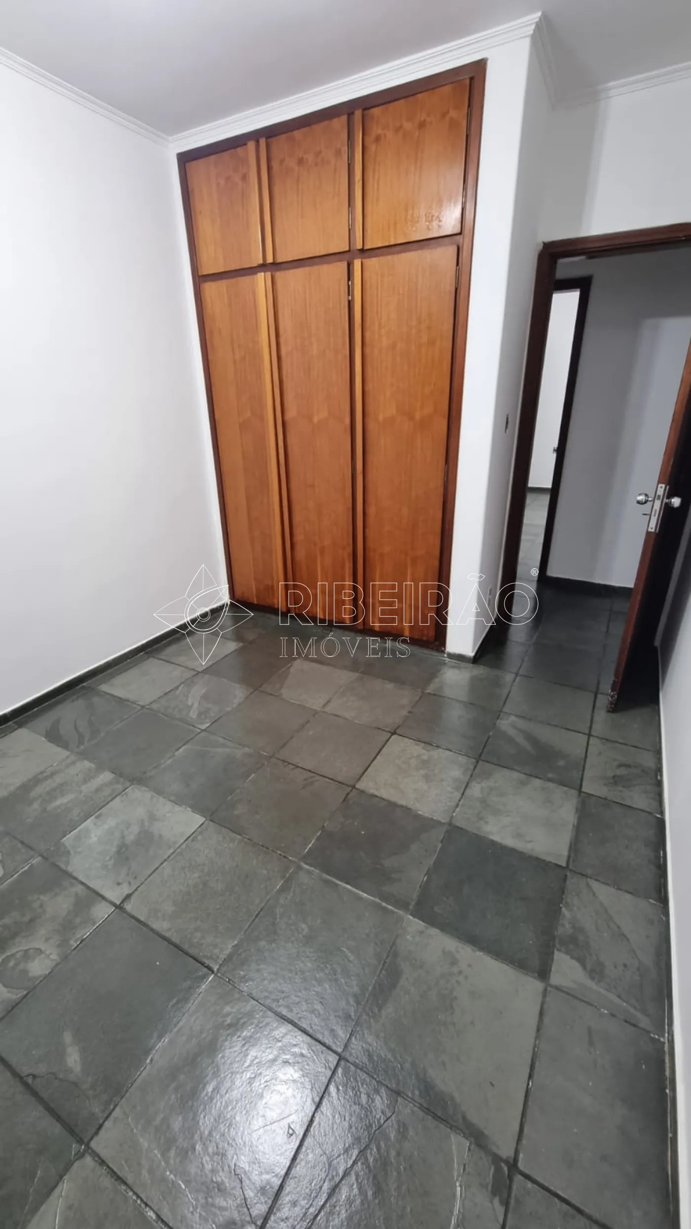 Alugar Apartamento / Padr&atilde;o em Ribeir&atilde;o Preto R$ 2.300,00 - Foto 14