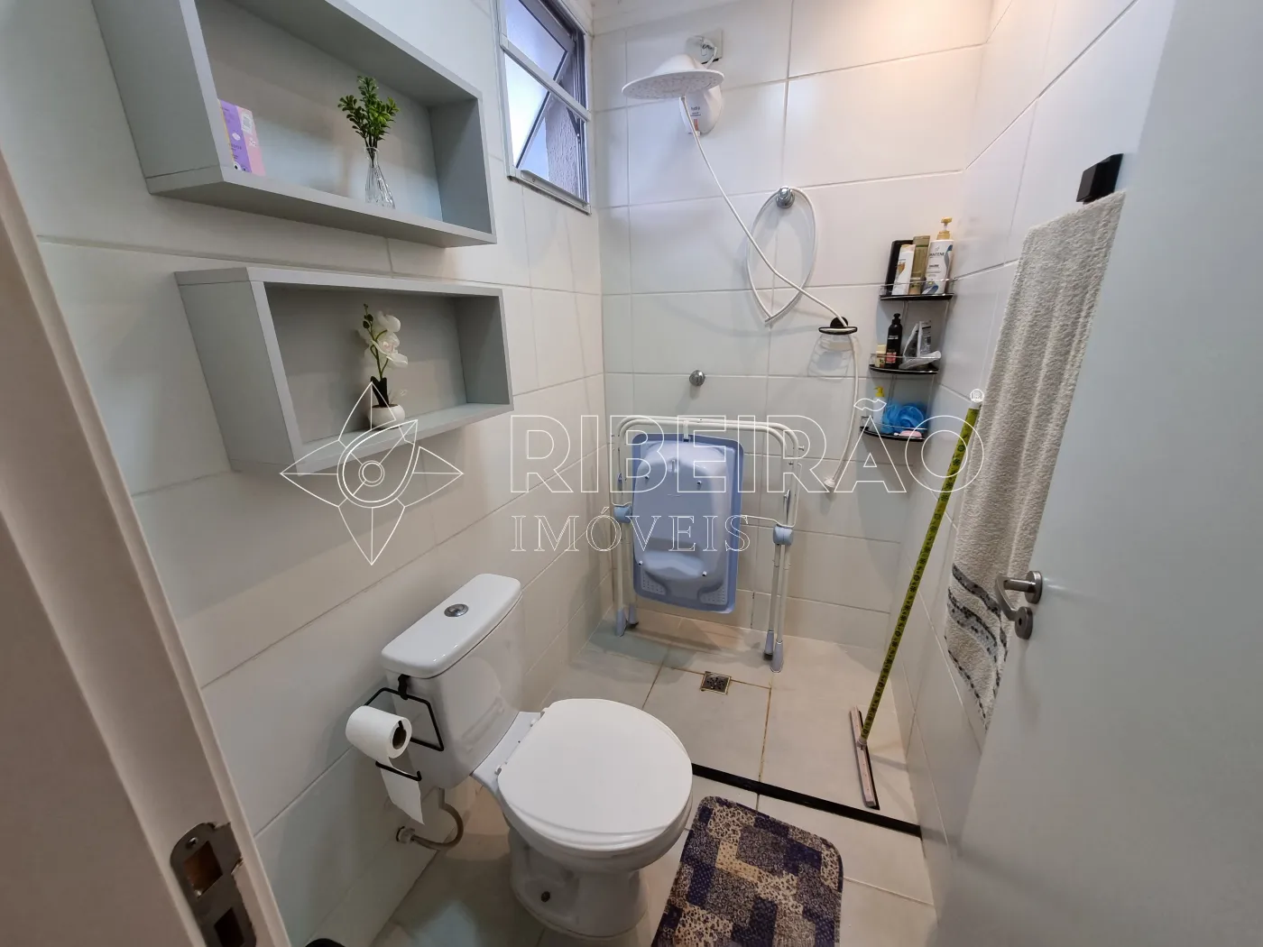 Alugar Apartamento / Padr&atilde;o em Ribeir&atilde;o Preto R$ 1.840,00 - Foto 12