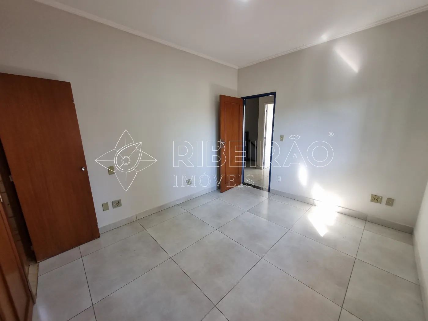 Alugar Casa / Casa em Ribeir&atilde;o Preto R$ 8.000,00 - Foto 23