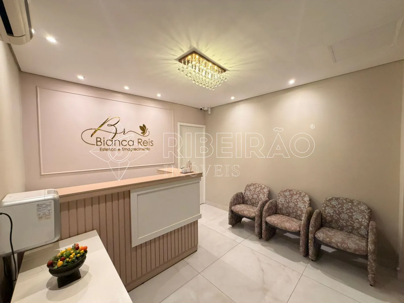 Alugar Comercial / Sal&atilde;o em Ribeir&atilde;o Preto R$ 3.500,00 - Foto 1