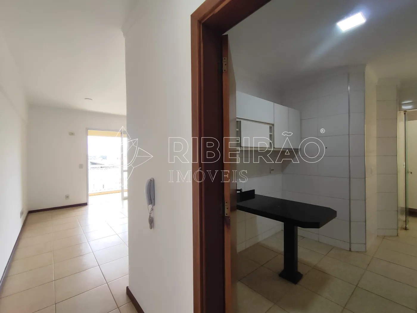 Alugar Apartamento / Padr&atilde;o em Ribeir&atilde;o Preto R$ 2.400,00 - Foto 1