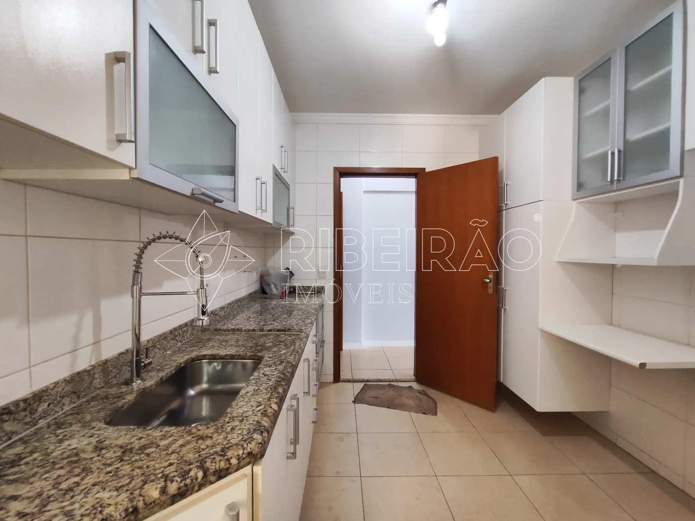 Alugar Apartamento / Padr&atilde;o em Ribeir&atilde;o Preto R$ 4.335,00 - Foto 30